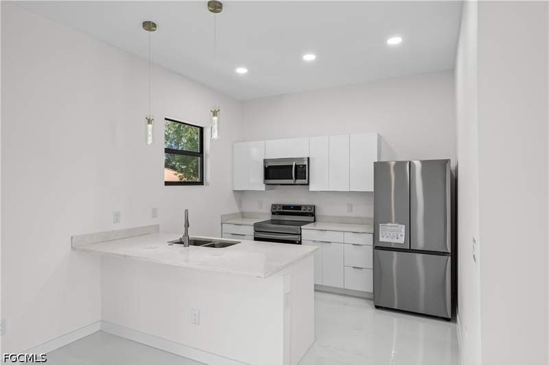4 bedroom SingleFamilyResidence at 447 Redwing St, Lehigh Acres, Lehigh Acres — photo 5