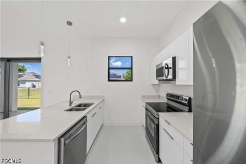 447 Redwing St, Lehigh Acres FL - photo 6 of 30