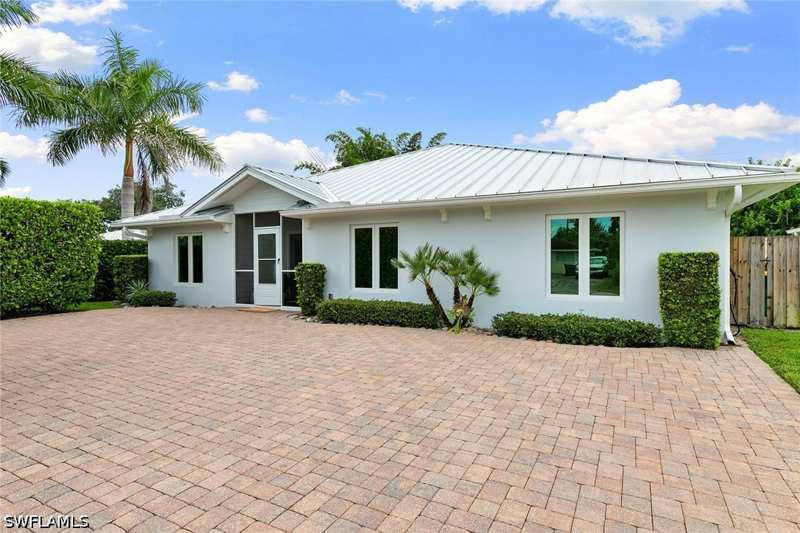 4 bedroom SingleFamilyResidence at 1128 Hilltop Dr, Hilltop, Naples — photo 1