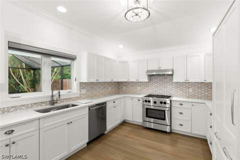 1128 Hilltop Dr, Naples FL - photo 8 of 34