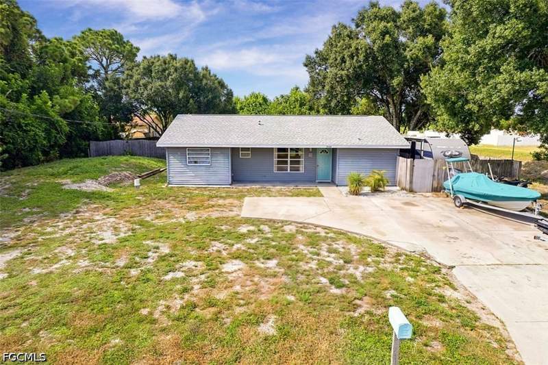 3 bedroom SingleFamilyResidence at 3100 8th St W, Lehigh Acres, Lehigh Acres — photo 3