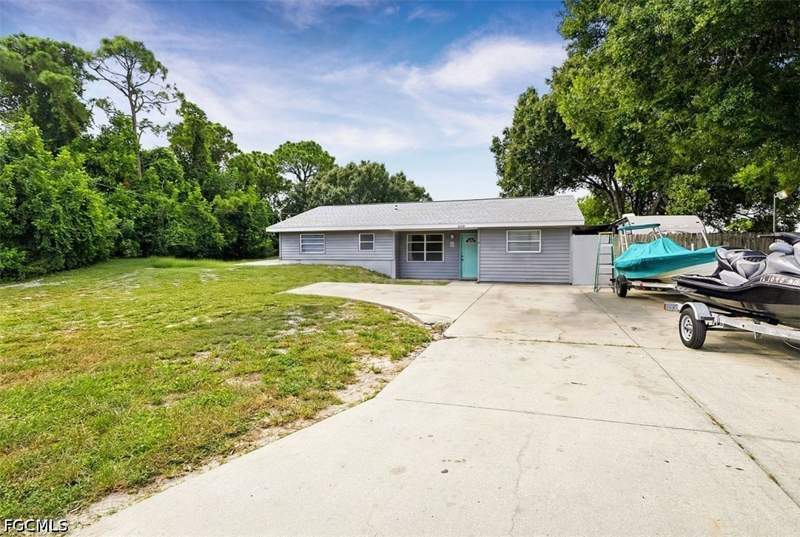3 bedroom SingleFamilyResidence at 3100 8th St W, Lehigh Acres, Lehigh Acres — photo 4