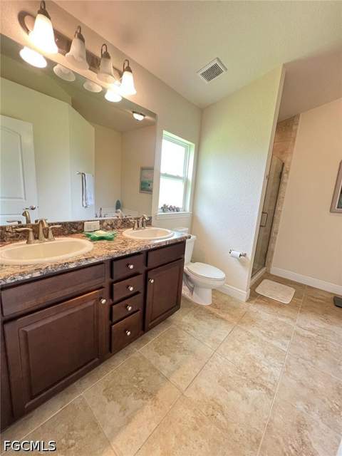 555 Sargent St, Lehigh Acres FL - photo 17 of 28