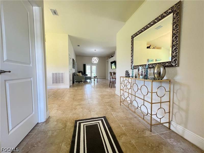 4 bedroom SingleFamilyResidence at 555 Sargent St, Lehigh Acres, Lehigh Acres — photo 3