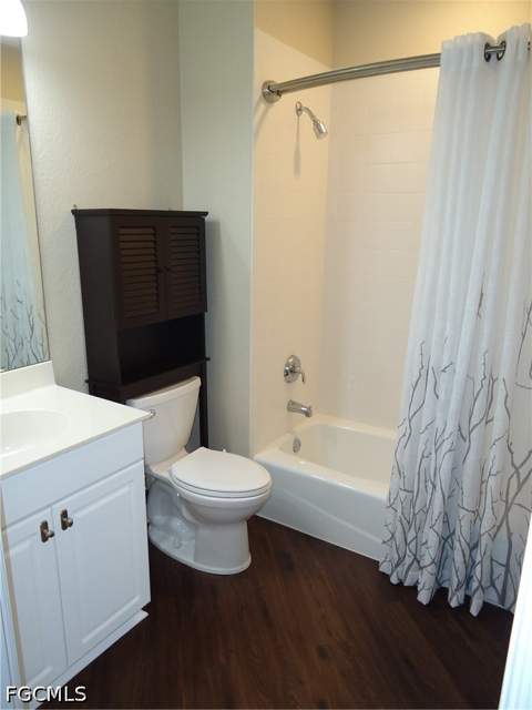 15940 Prentiss Pointe Cir 101, Fort Myers FL - photo 17 of 34