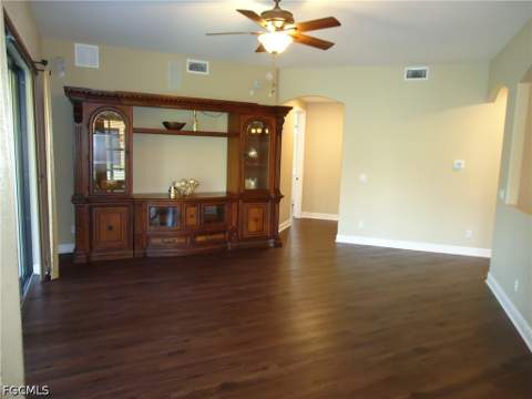 15940 Prentiss Pointe Cir 101, Fort Myers FL - photo 7 of 34