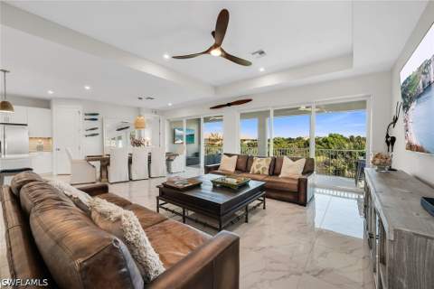257 Indies Dr E 202, Naples FL - photo 8 of 50