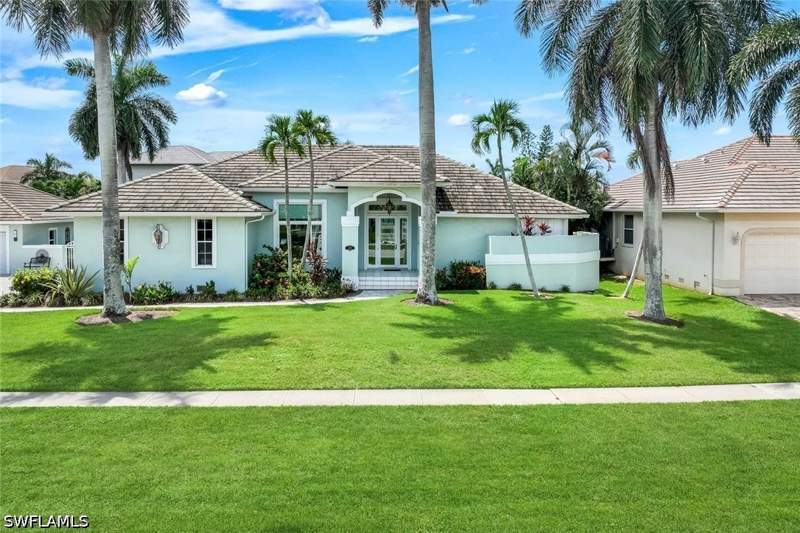3 bedroom SingleFamilyResidence at 200 N Barfield Dr, Marco Island, Marco Island — photo 2