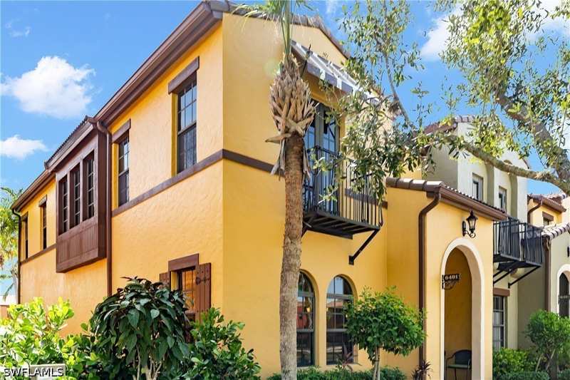 3 bedroom Townhouse at 9092 Capistrano St S 6401, Ole, Naples — photo 1