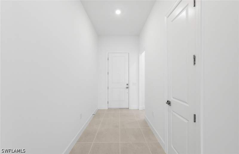 2 bedroom SingleFamilyResidence at 12408 Basalt Ln, Terrawalk, Alva — photo 3
