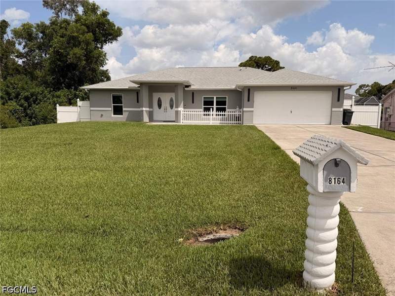 3 bedroom SingleFamilyResidence at 8164 San Carlos Blvd, San Carlos Park, Fort Myers — photo 2