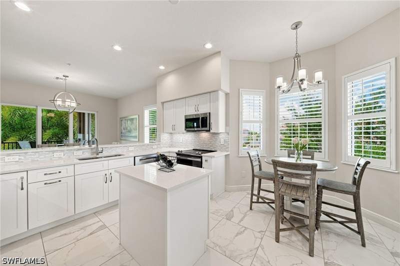 3 bedroom Condominium at 605 El Camino Real 14202, Vista Pointe, Naples — photo 2