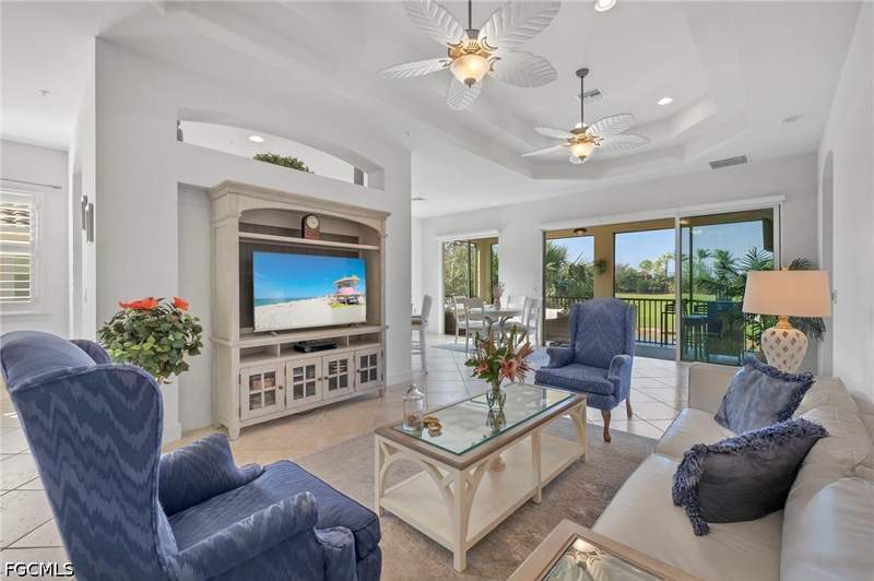 3 bedroom Condominium at 10251 Glastonbury Cir 201, Somerset, Fort Myers — photo 2