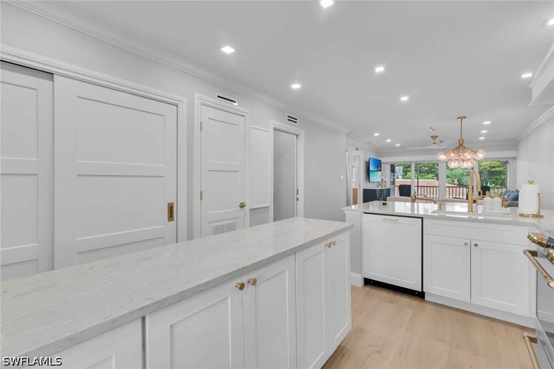 2 bedroom Condominium at 261 S Collier Blvd 305, Mutiny, Marco Island — photo 3