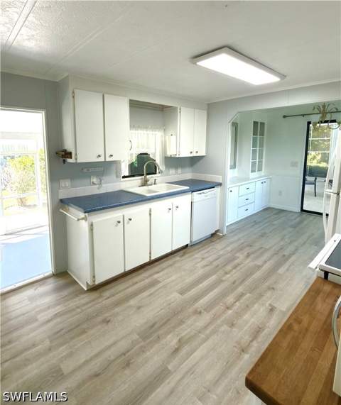 115 Calais Ct, Naples FL - photo 11 of 31