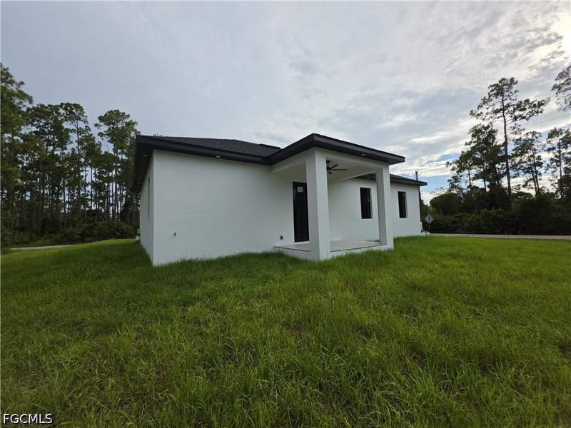 3 bedroom SingleFamilyResidence at 706 W 11th St, Lehigh Acres, Lehigh Acres — photo 2