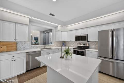 3852 Clipper Cove Dr, Naples FL - photo 11 of 50