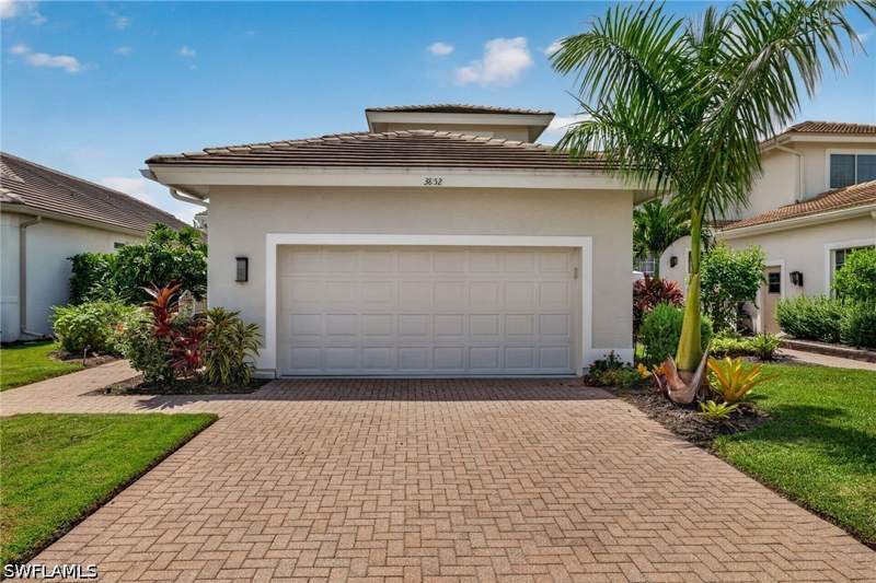 3 bedroom SingleFamilyResidence at 3852 Clipper Cove Dr, Clipper Cove, Naples — photo 2