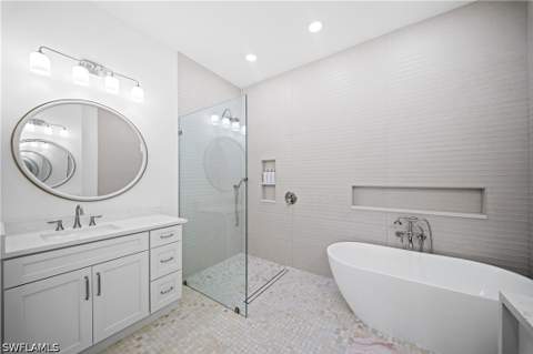 878 Vistana Cir, Naples FL - photo 15 of 42