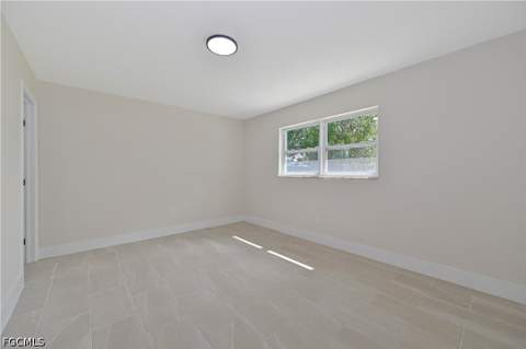 367 Rosemont Dr, Fort Myers FL - photo 16 of 36