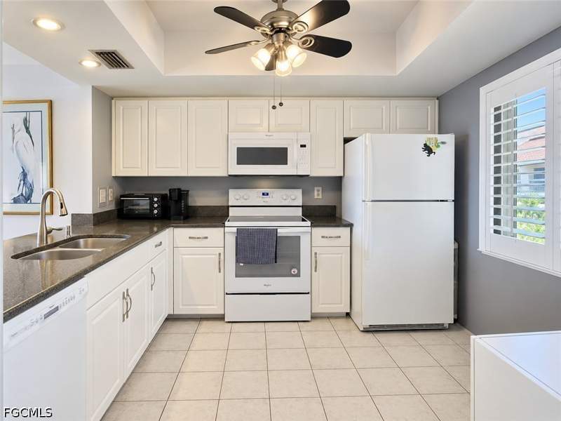 2 bedroom Condominium at 11220 Caravel Cir 308, Terrace, Fort Myers — photo 4