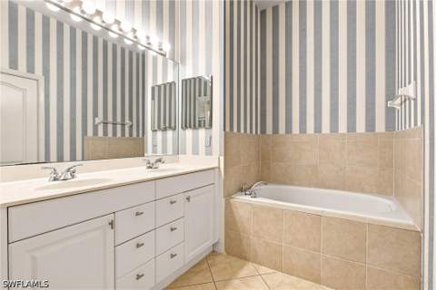 8112 Sanctuary Dr 2, Naples FL - photo 15 of 31