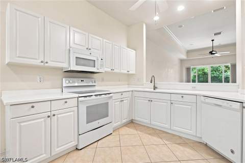 8112 Sanctuary Dr 2, Naples FL - photo 7 of 31