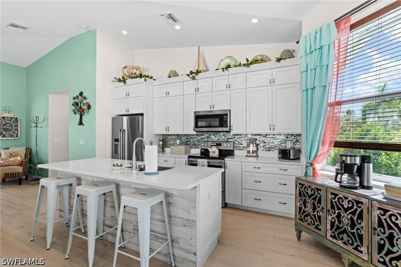 3 bedroom SingleFamilyResidence at 27575 Big Bend Rd, Tarpon Bend Unrec, Bonita Springs — photo 5
