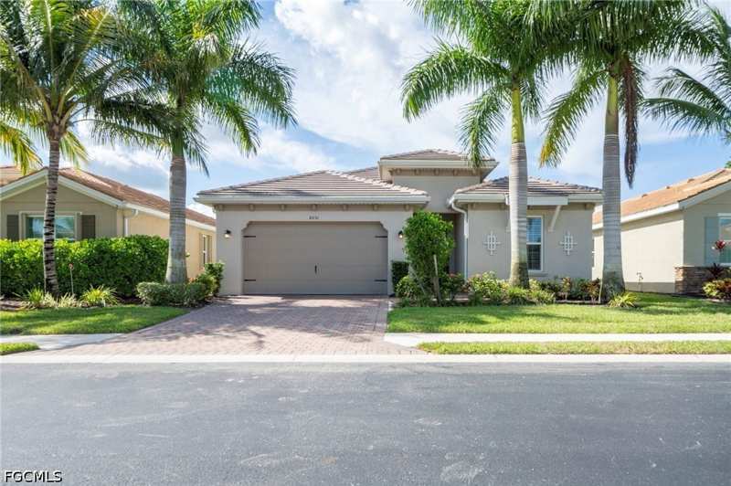 4 bedroom SingleFamilyResidence at 8051 Venetian Pointe Dr, Venetian Pointe, Fort Myers — photo 1