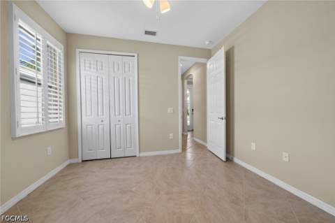 8051 Venetian Pointe Dr, Fort Myers FL - photo 11 of 49
