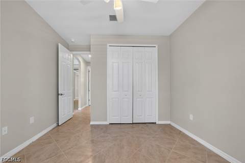 8051 Venetian Pointe Dr, Fort Myers FL - photo 15 of 49