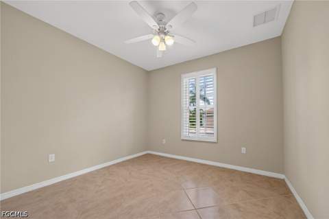 8051 Venetian Pointe Dr, Fort Myers FL - photo 16 of 49