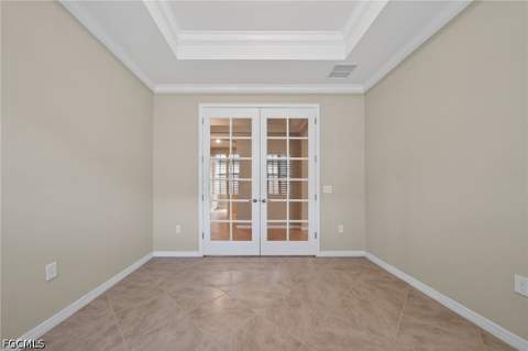 8051 Venetian Pointe Dr, Fort Myers FL - photo 17 of 49