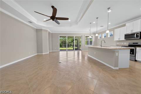 8051 Venetian Pointe Dr, Fort Myers FL - photo 23 of 49