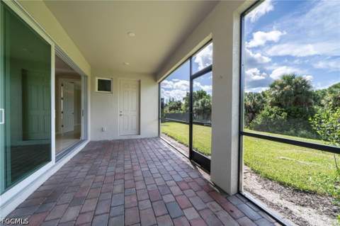 8051 Venetian Pointe Dr, Fort Myers FL - photo 6 of 49