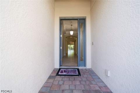 8051 Venetian Pointe Dr, Fort Myers FL - photo 8 of 49