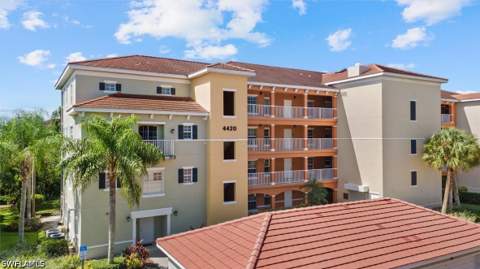 4420 Botanical Place Cir 402, Naples FL - photo 23 of 32