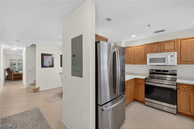 2 bedroom Townhouse at 9400 Ivy Brook Run 108, Village Of Stoneybrook, Fort Myers — photo 2