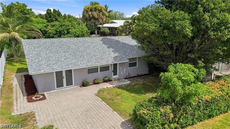 3 bedroom SingleFamilyResidence at 5341 Martin St, Naples Manor, Naples — photo 3