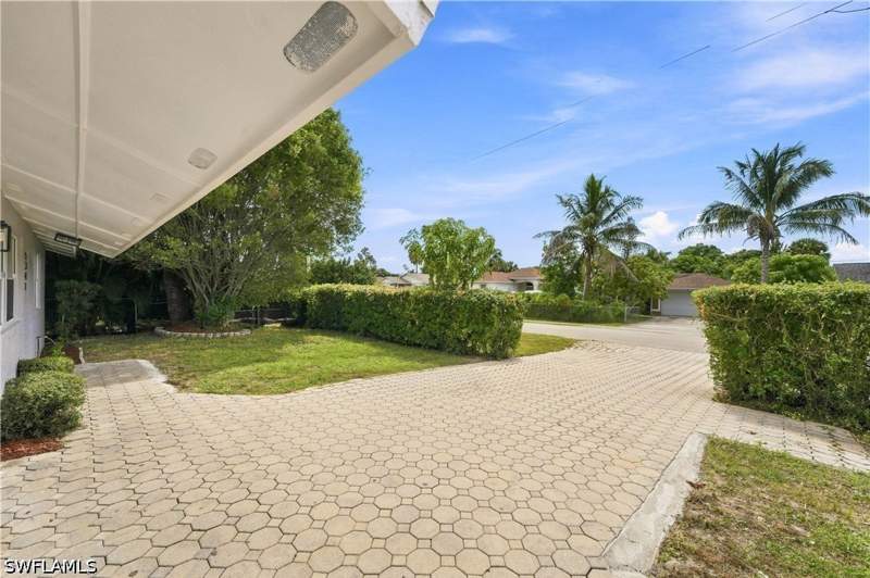 3 bedroom SingleFamilyResidence at 5341 Martin St, Naples Manor, Naples — photo 4