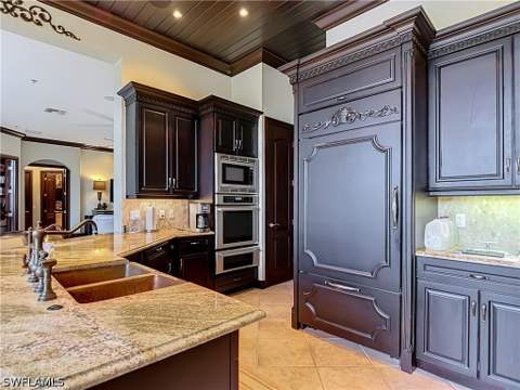 15516 Monterosso Ln 101, Naples FL - photo 17 of 49