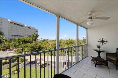 1 Bluebill Ave 408, Naples FL - photo 20 of 37
