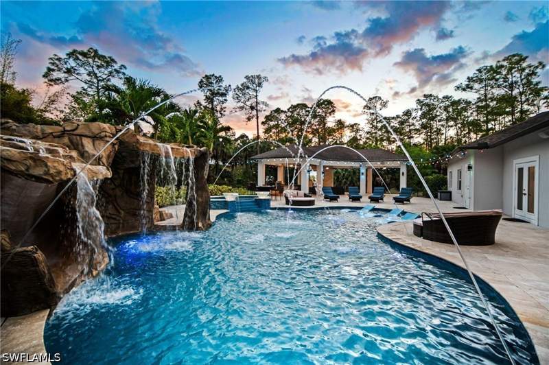 5 bedroom SingleFamilyResidence at 5420 Boxwood Way, Logan Woods, Naples — photo 2