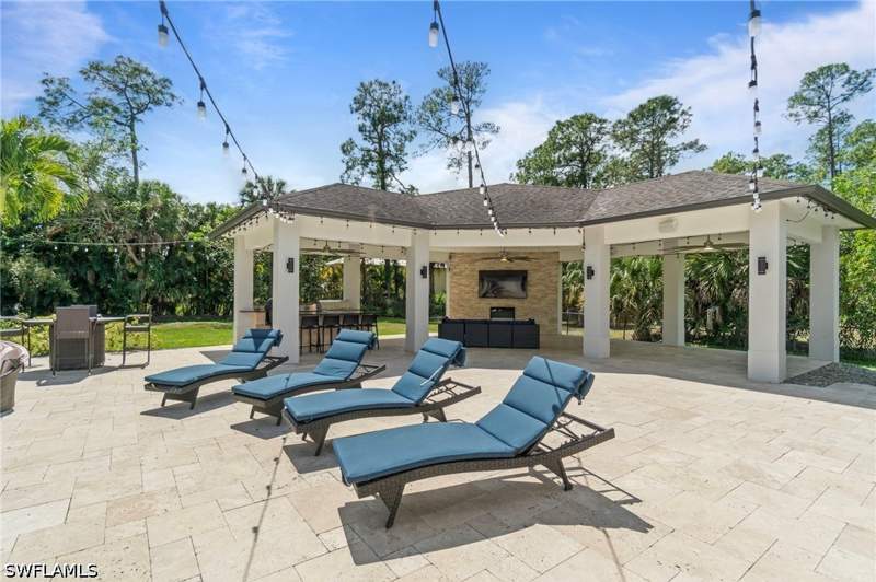 5 bedroom SingleFamilyResidence at 5420 Boxwood Way, Logan Woods, Naples — photo 4