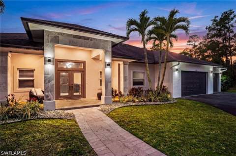5420 Boxwood Way, Naples FL - photo 6 of 38