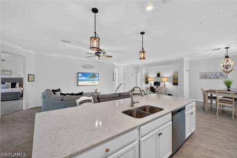 12015 Hawthorn Lake Dr 201, Fort Myers FL - photo 12 of 44