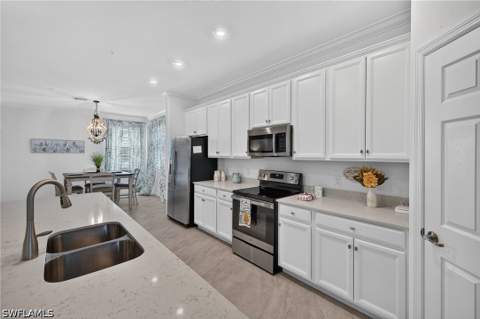 12015 Hawthorn Lake Dr 201, Fort Myers FL - photo 8 of 44