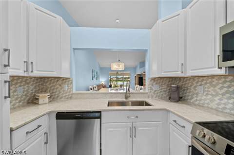 8062 Palomino Dr 42, Naples FL - photo 7 of 32