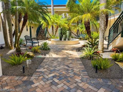 960 7th St S 103, Naples FL - photo 13 of 14