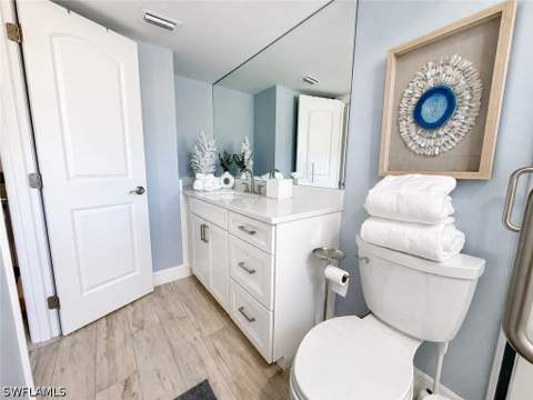 960 7th St S 103, Naples FL - photo 7 of 14